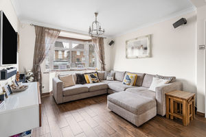 Lounge/Diner- click for photo gallery